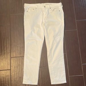White gap jeans